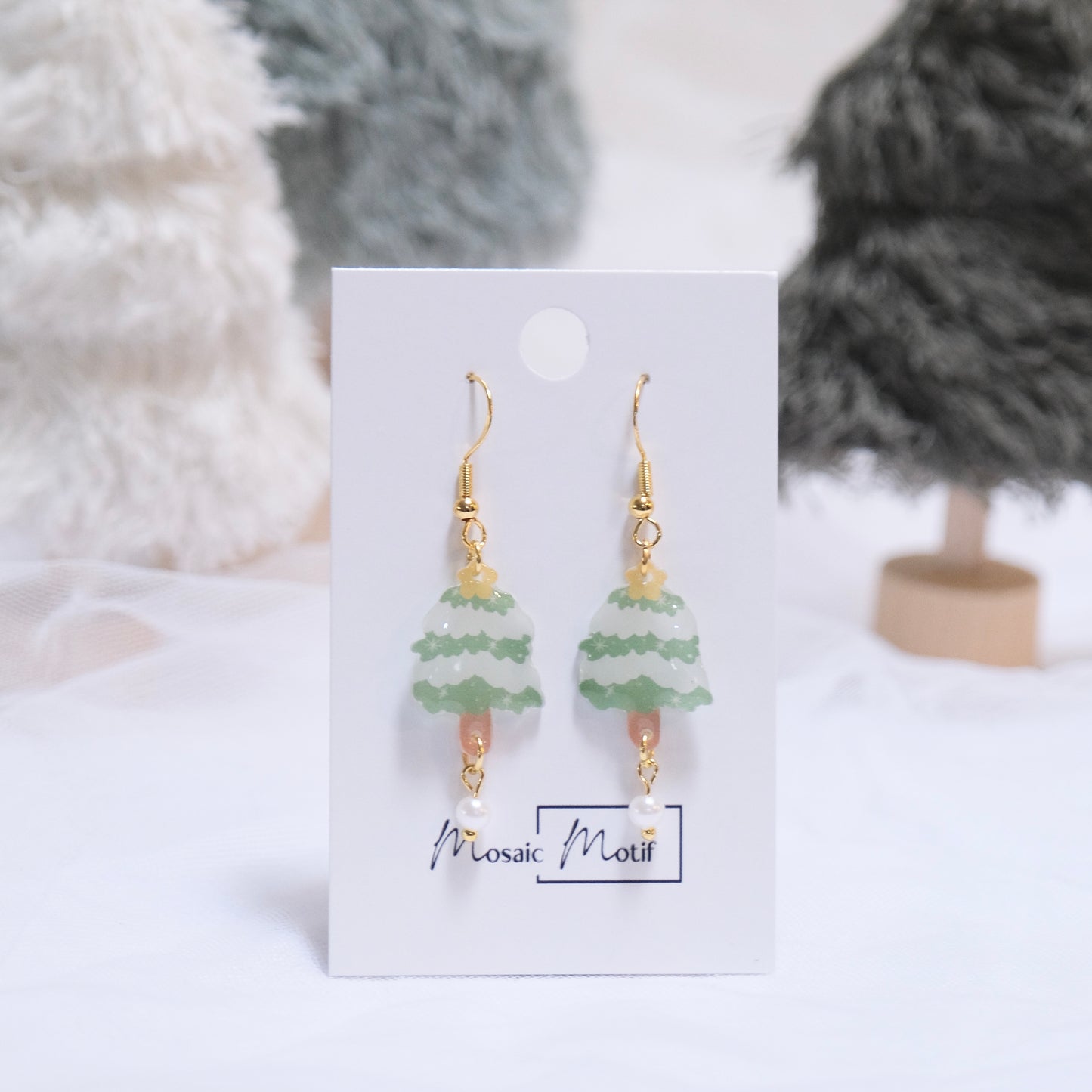 Xmas Christmas Tree earrings - pearl earrings