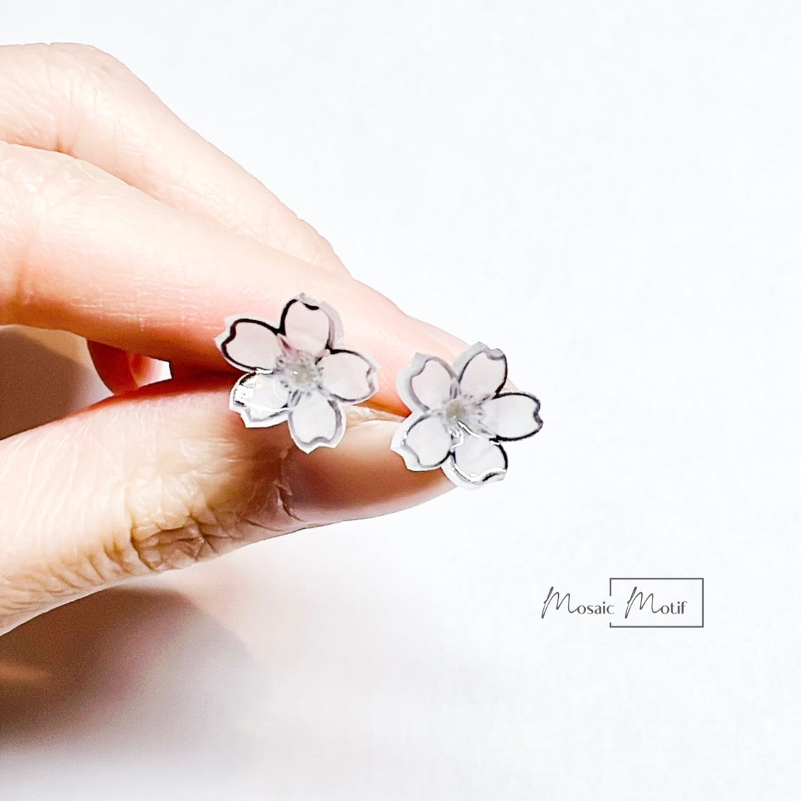 Floral earnings - stud (multiple colours)