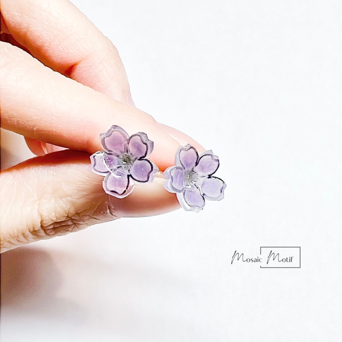 Floral earnings - stud (multiple colours)