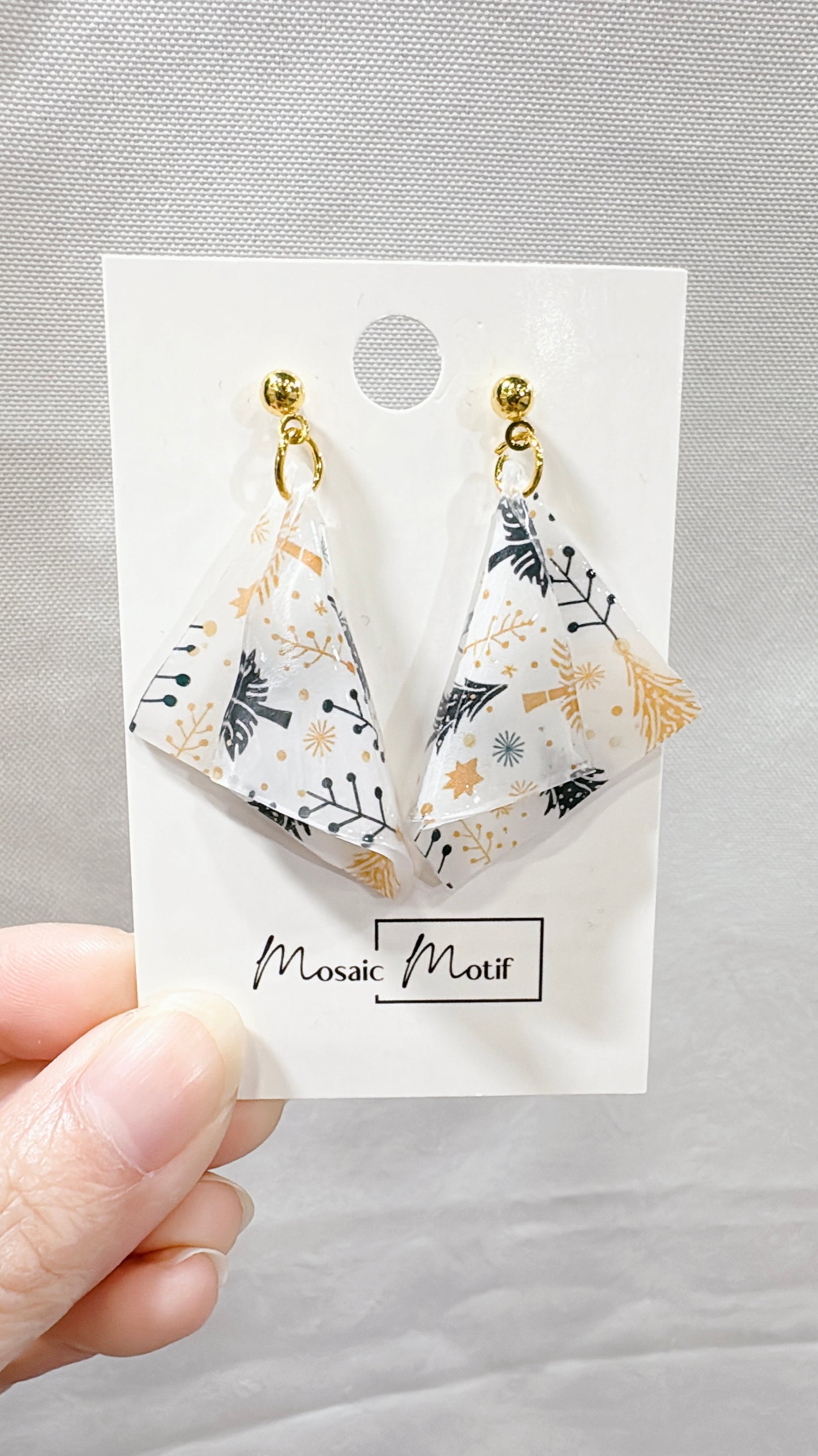 Handkerchief dangle (Winter)