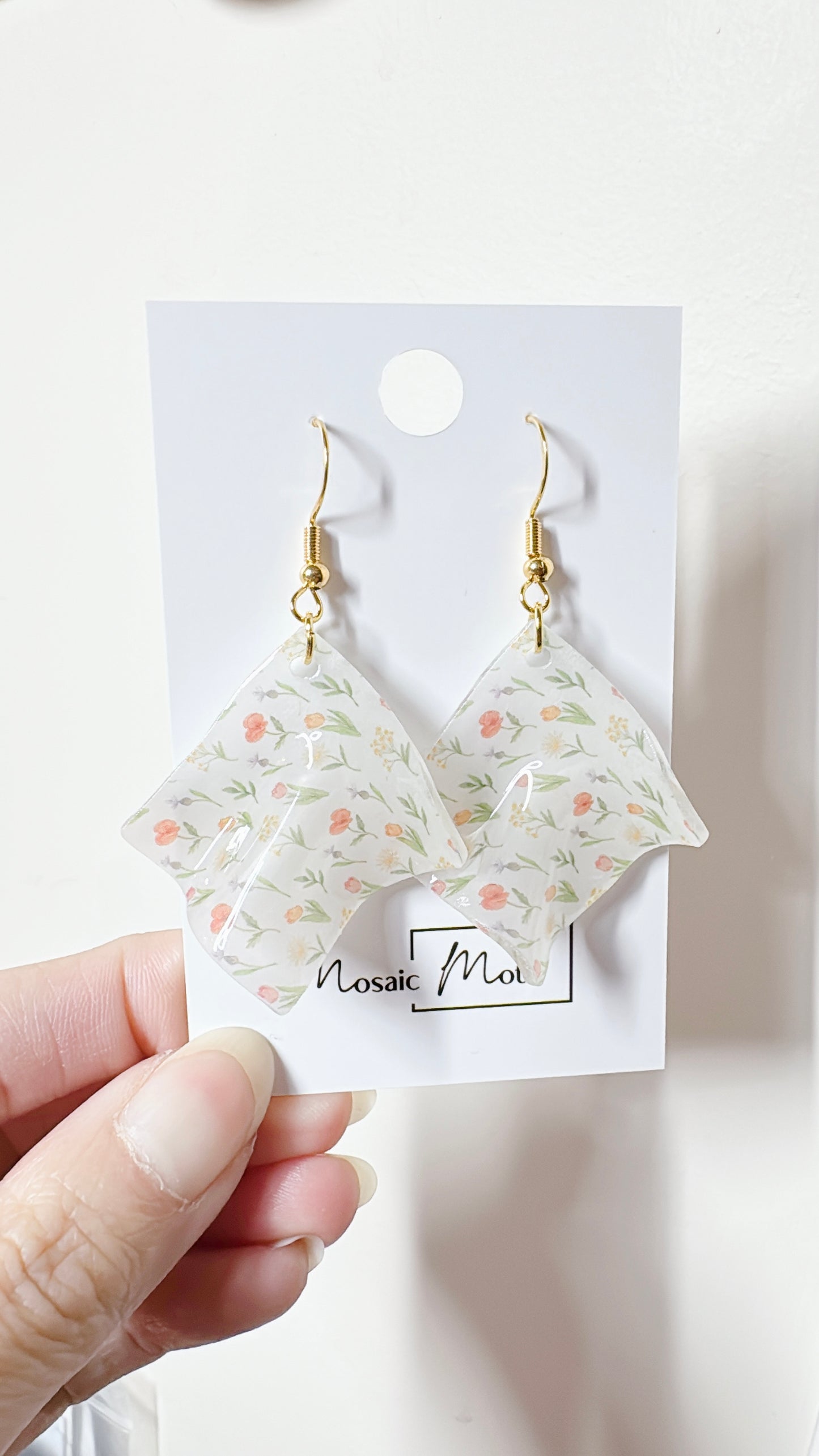 Handkerchief dangle (Spring)
