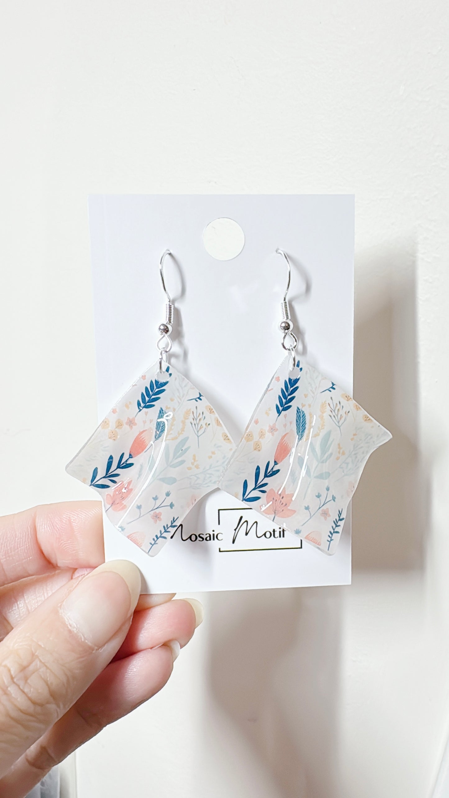 Handkerchief dangle (Spring)