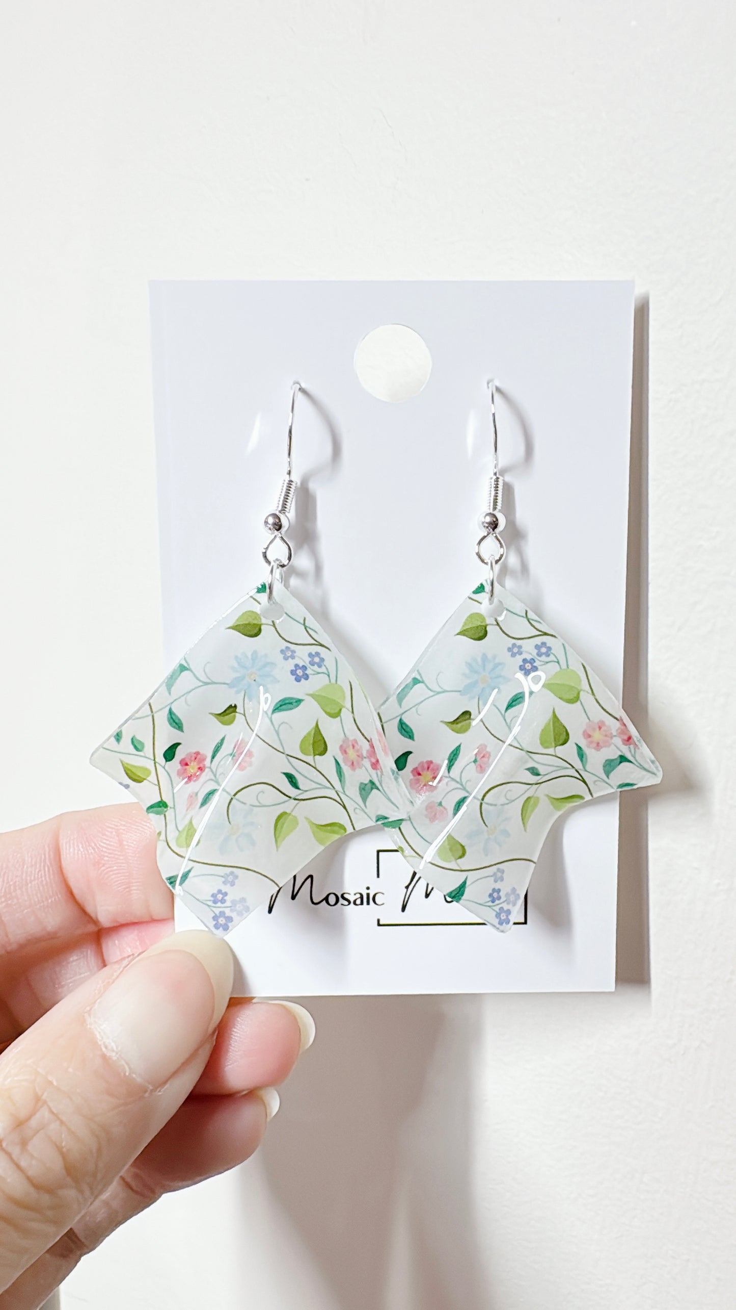 Handkerchief dangle (Spring)