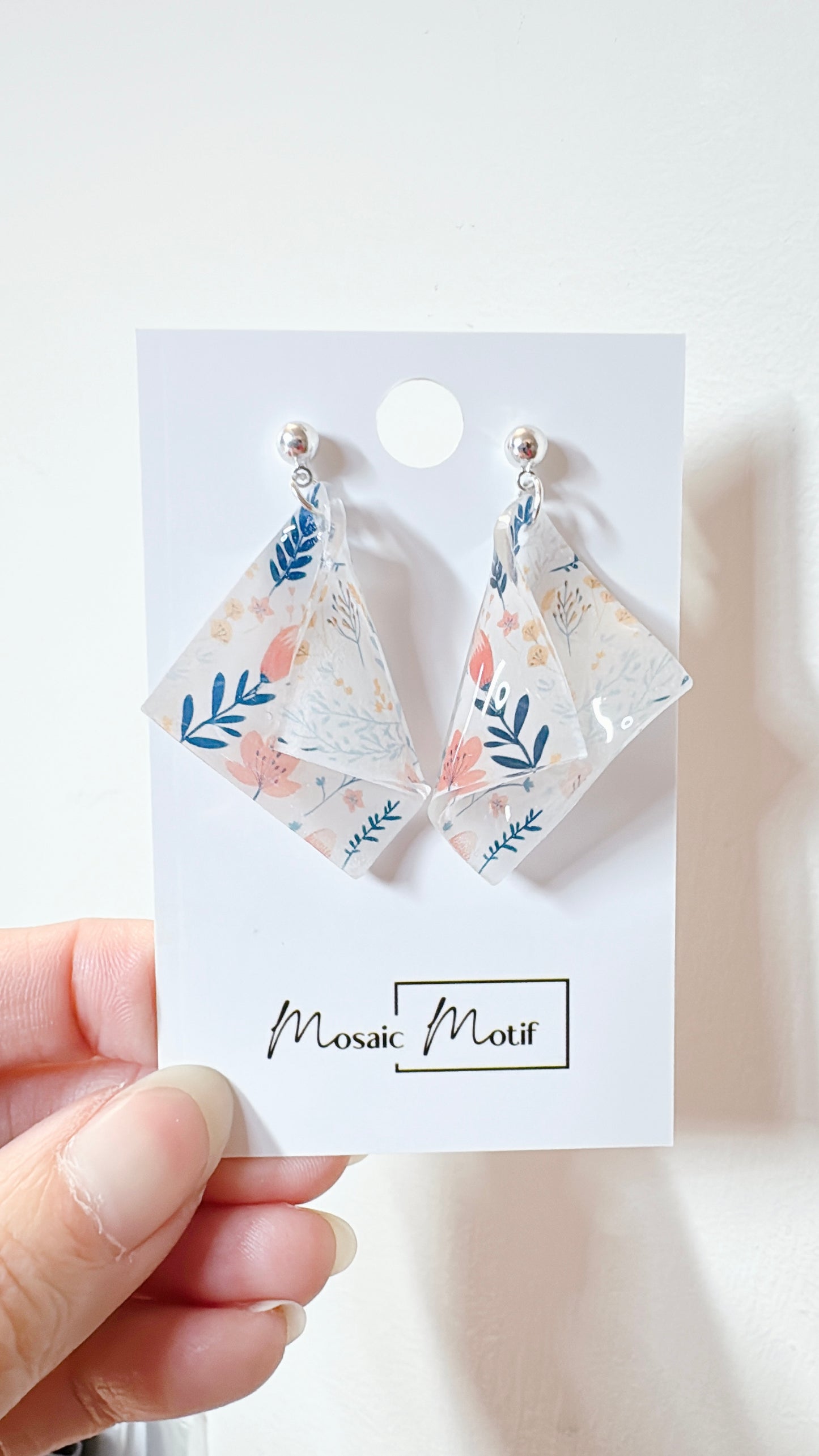 Handkerchief dangle (Spring)