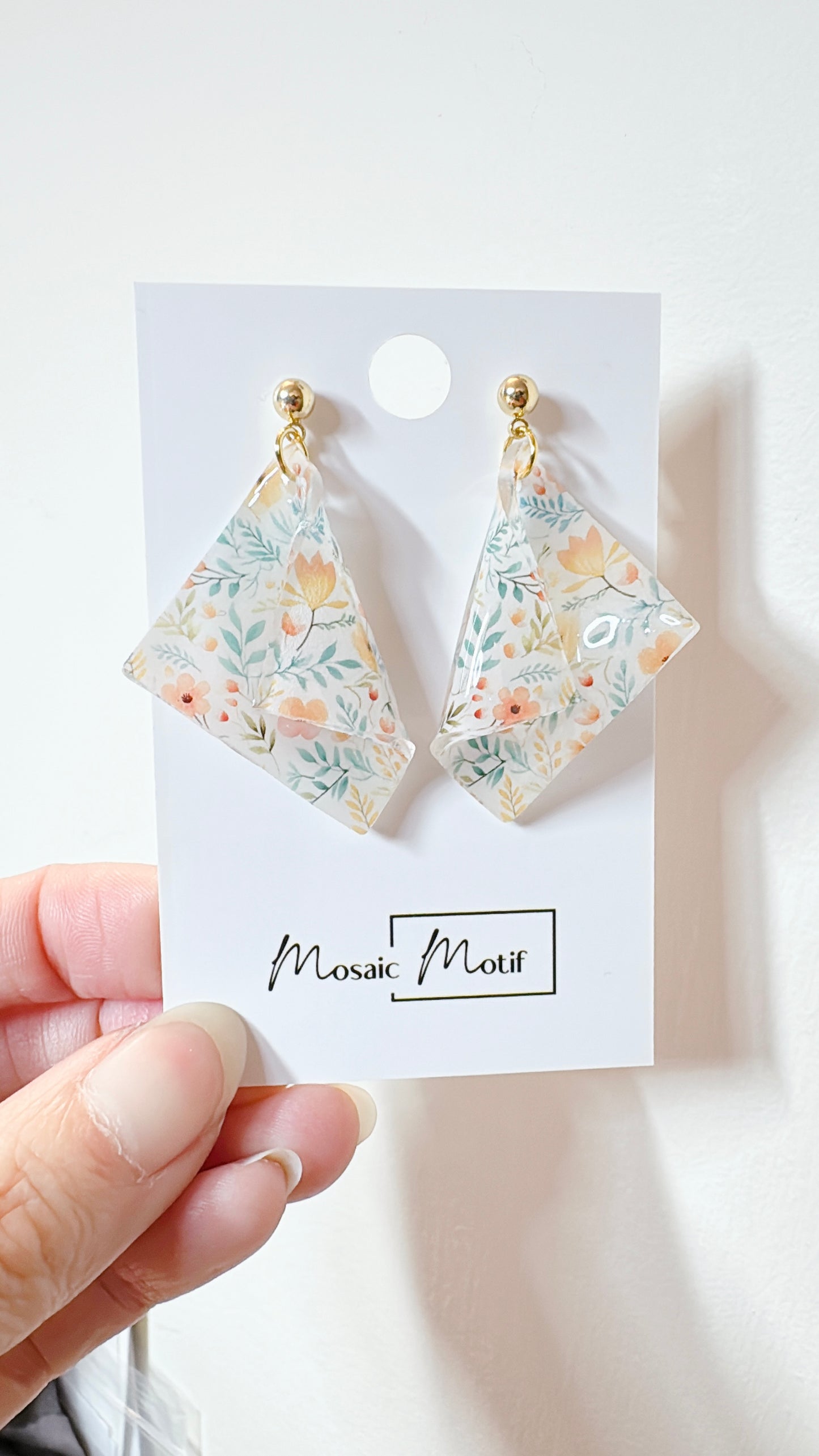 Handkerchief dangle (Spring)