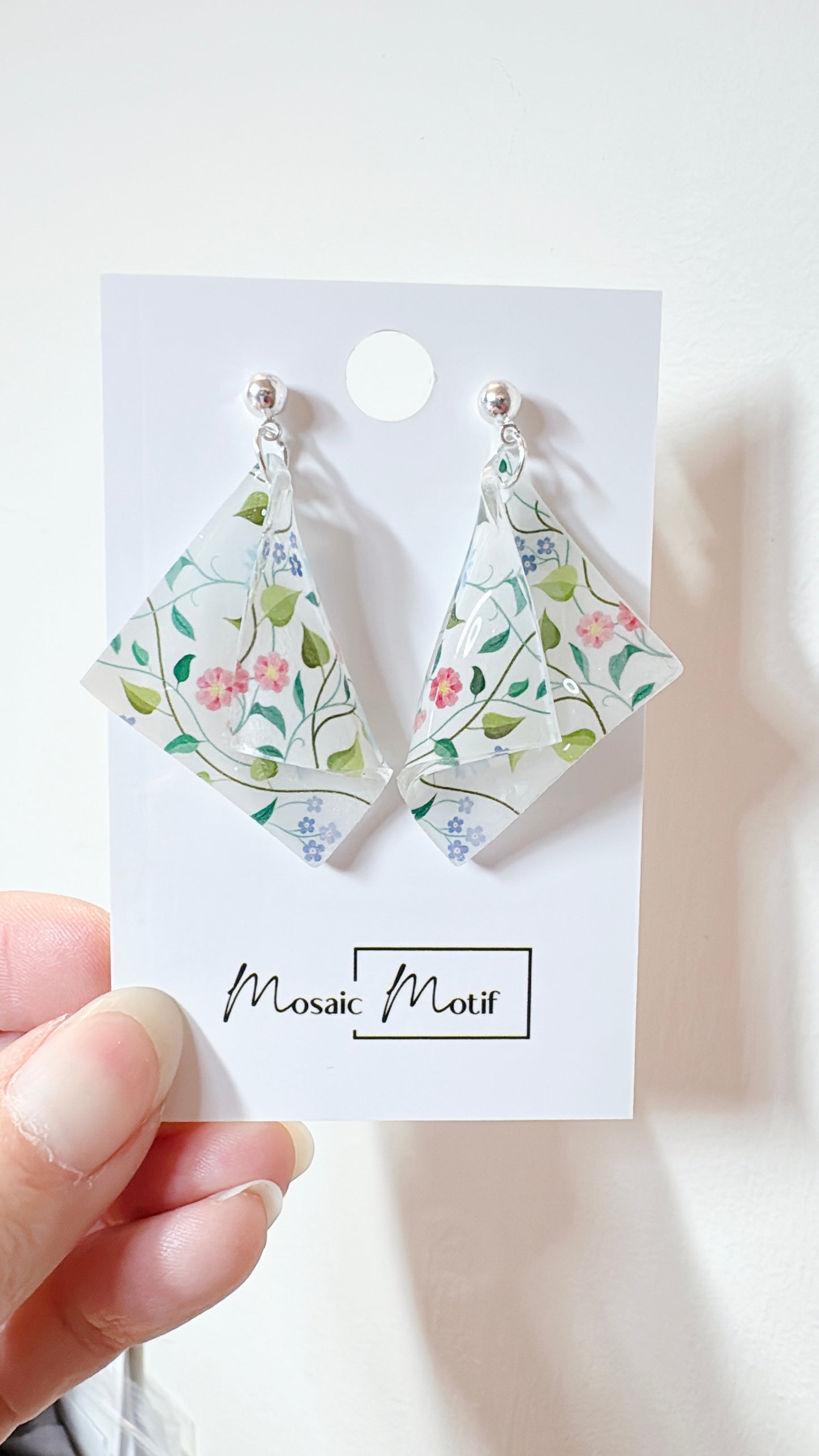 Handkerchief dangle (Spring)