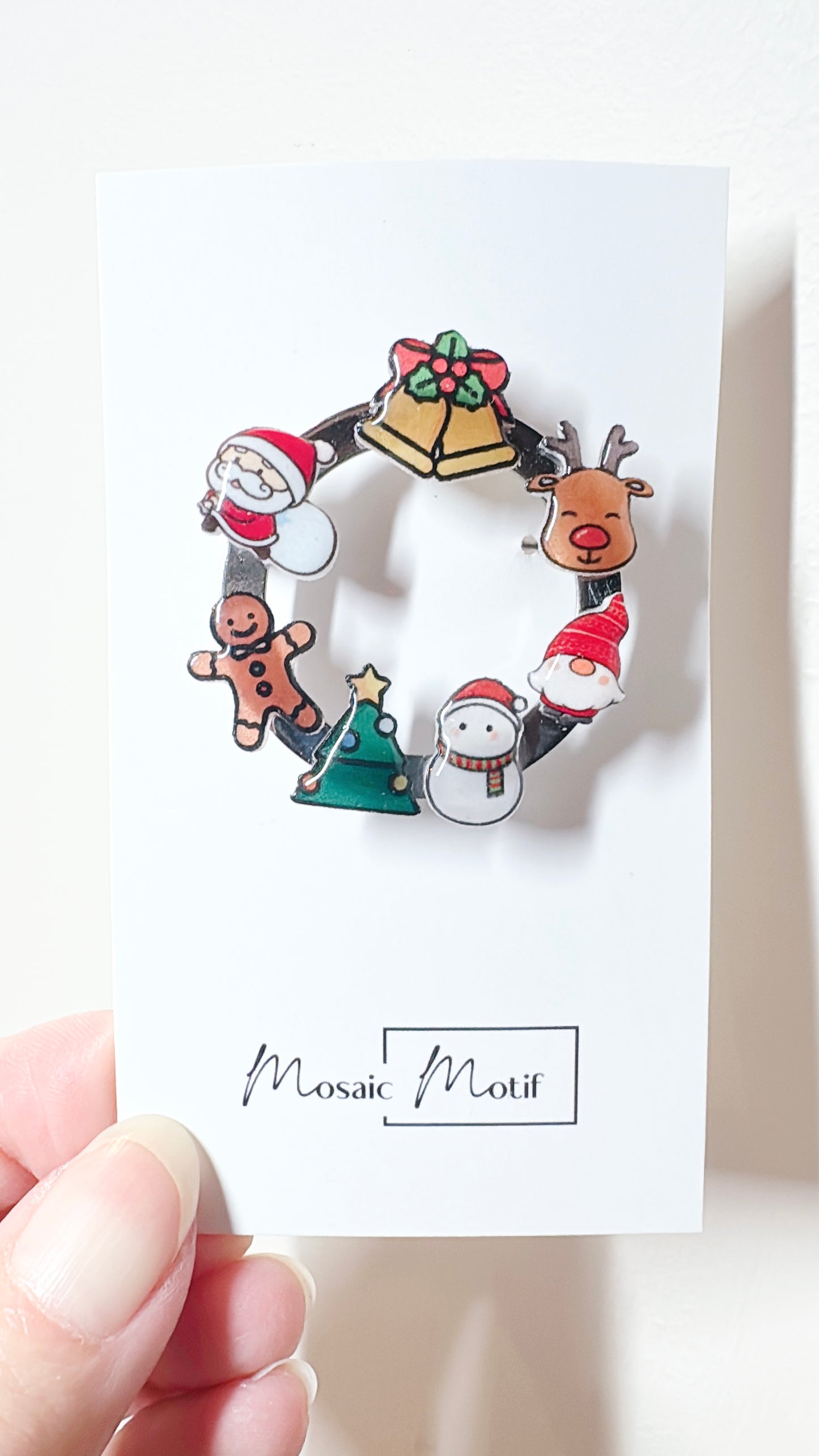 Xmas Christmas element brooch