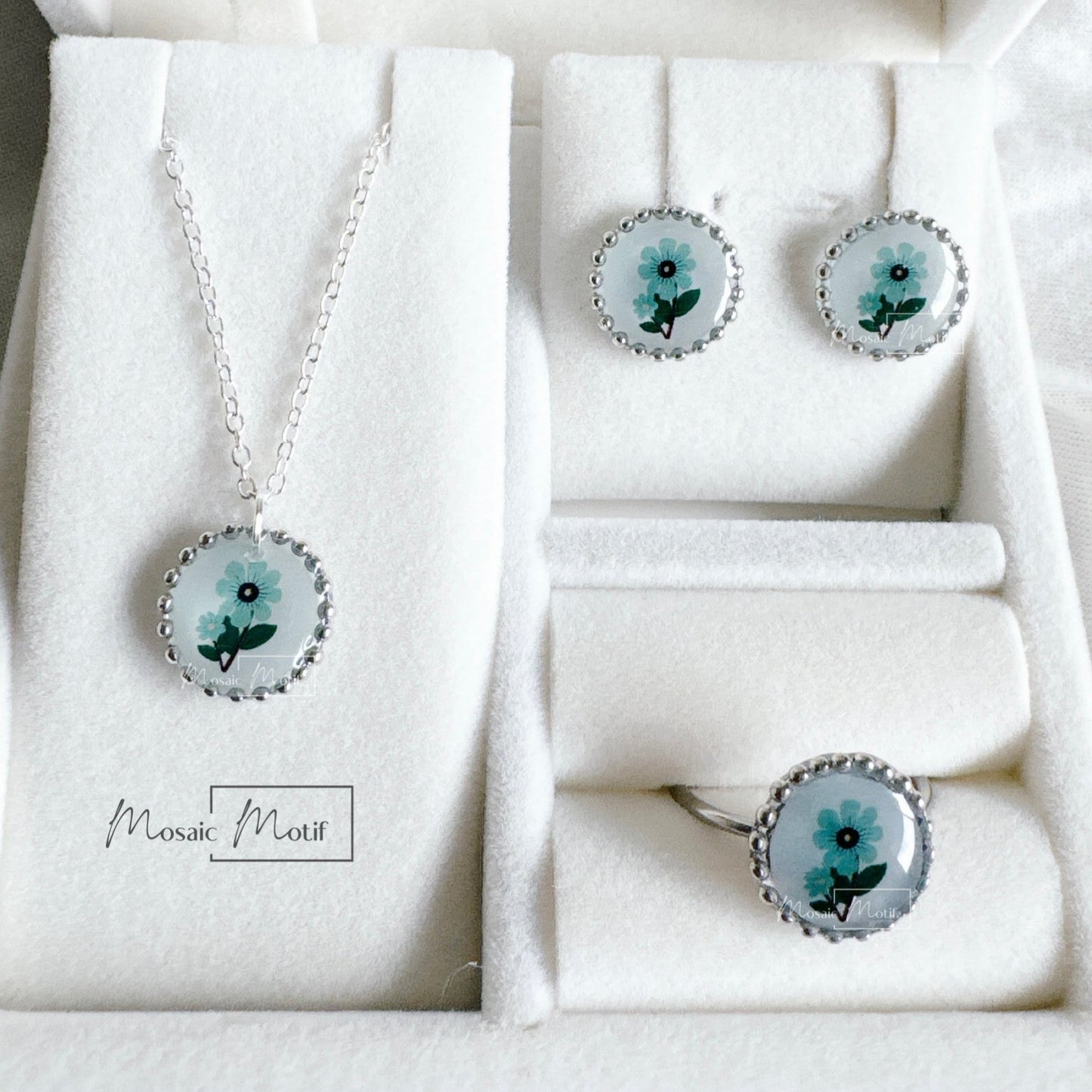Floral Vintage gift set (earrings, necklace, ring)