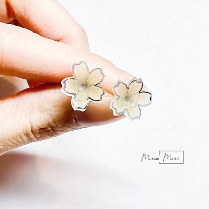 Floral earnings - stud (multiple colours)