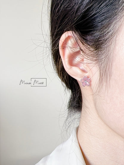 Floral earnings - stud (multiple colours)