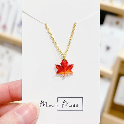 Maple leaves necklace