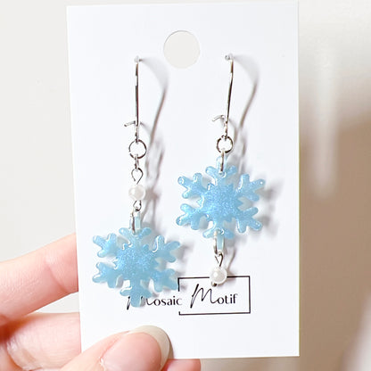 Xmas Christmas snowflake earrings - pearl dangle earrings