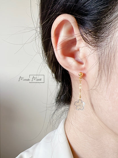 Floral earnings - stud (multiple colours)