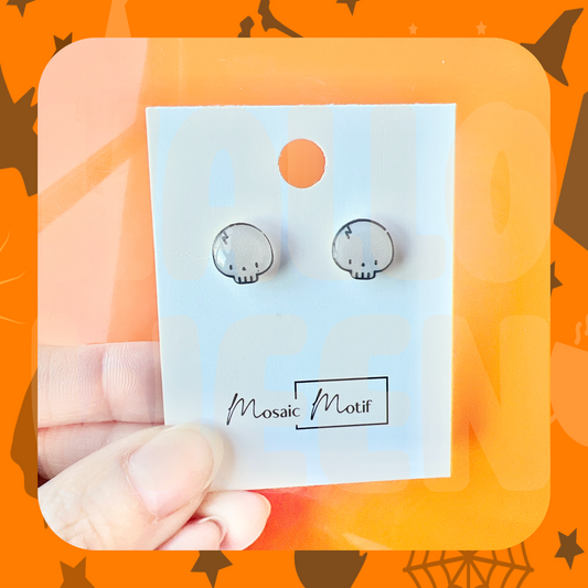 Halloween stud earrings - Skull
