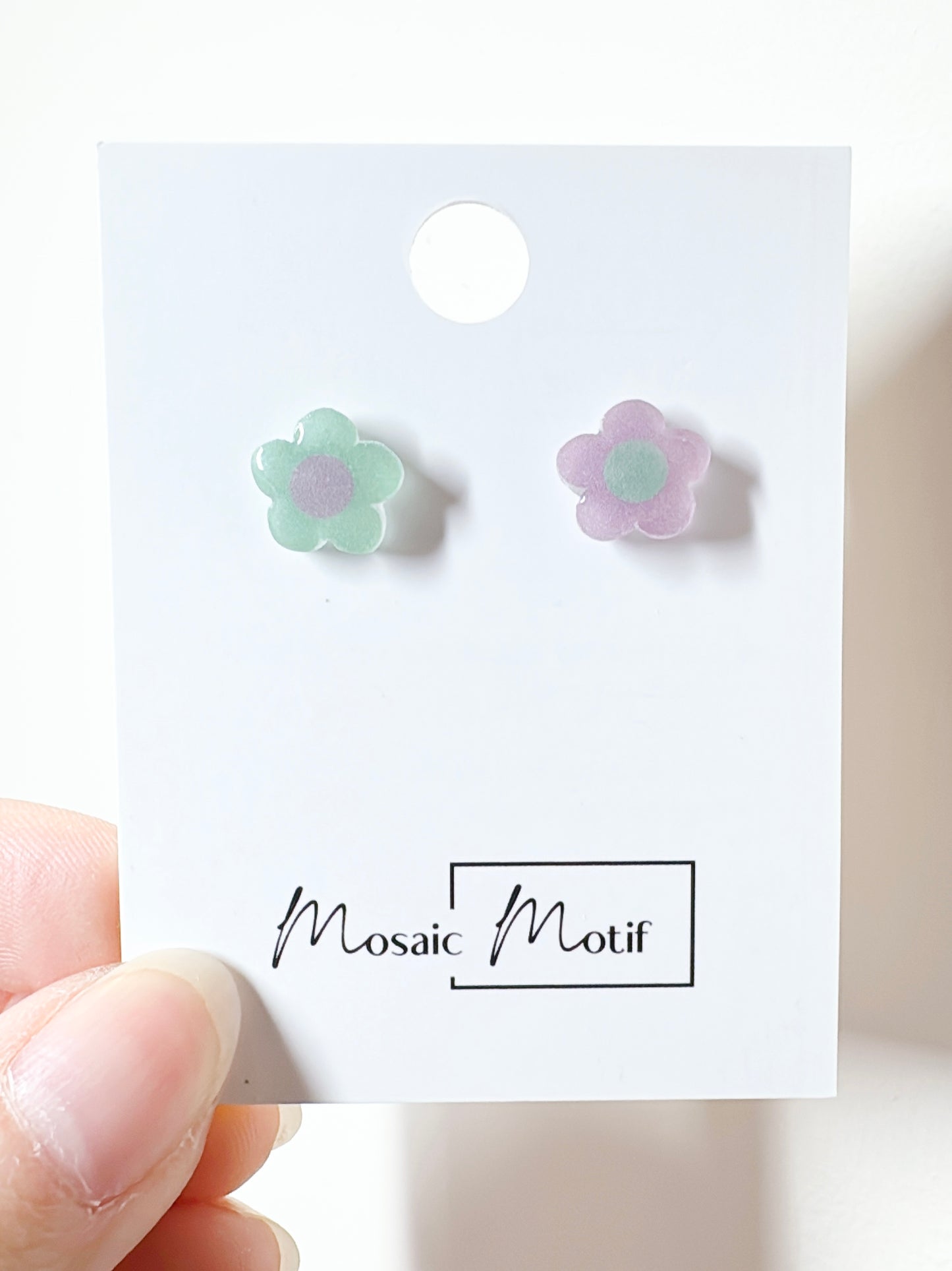 Floral mini stud (multiple colours)