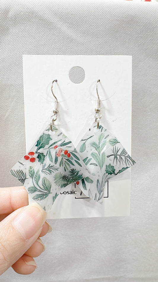 Handkerchief dangle (Winter)