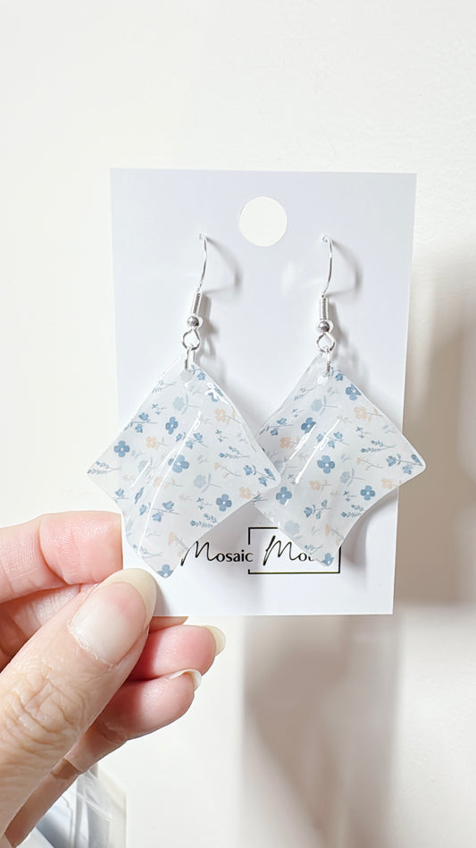 Handkerchief dangle (Spring)
