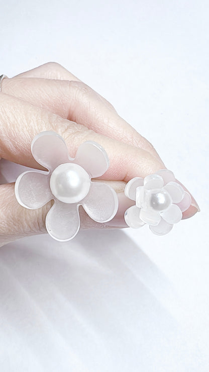 Floral 3D stud earrings - Camellia (multiple colours)