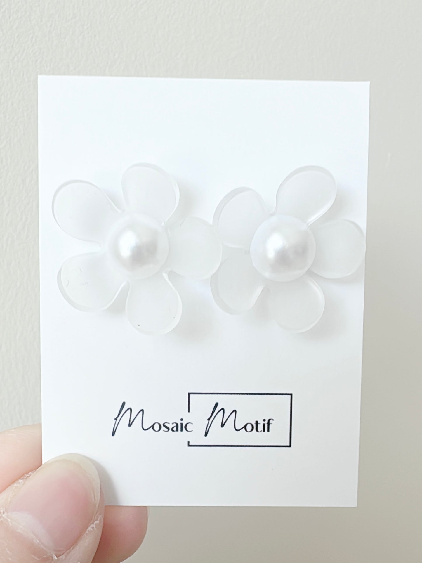 Floral 3D stud - Daisy