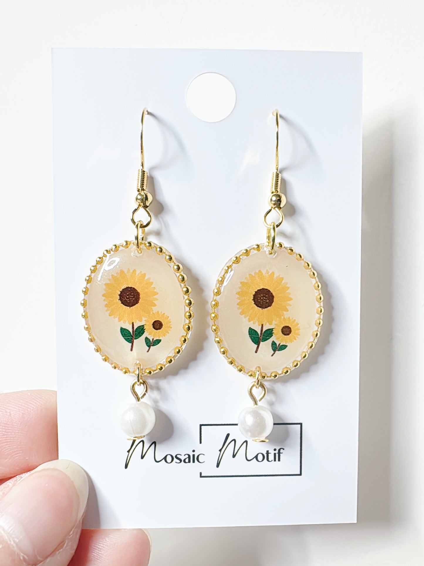 Floral Vintage pearl dangle earrings