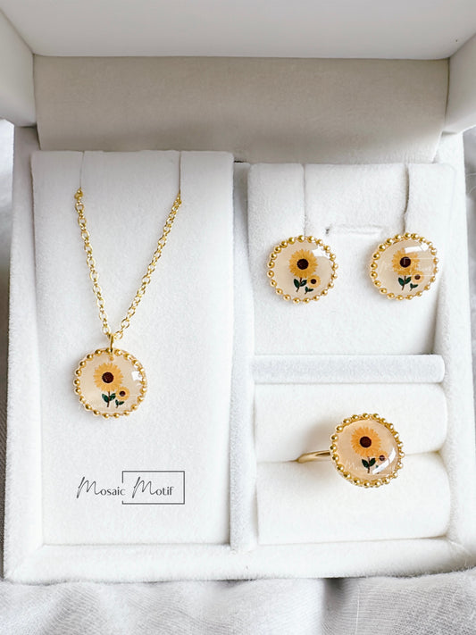 Floral Vintage gift set (earrings, necklace, ring)