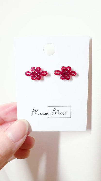 CNY - Love knot stud earrings