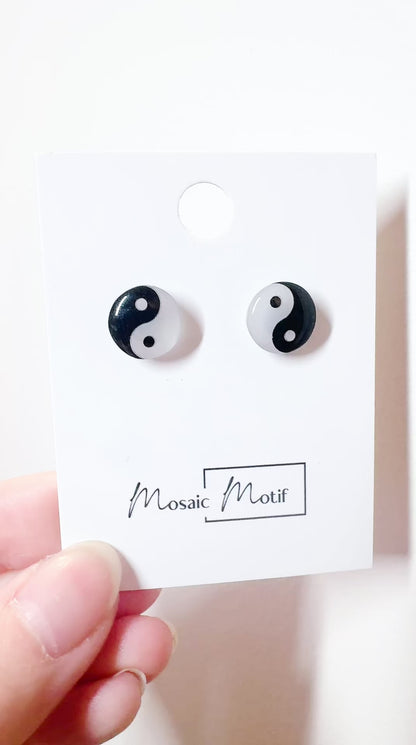 CNY - Ying Yang stud earrings