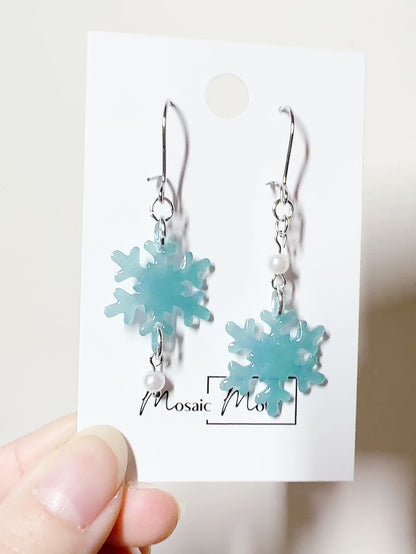 Xmas Christmas snowflake earrings - pearl dangle earrings