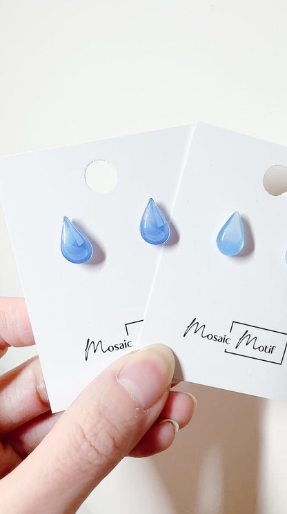 Waterdrop stud earrings